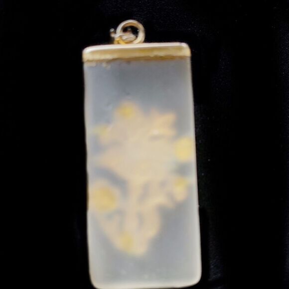 Vtg  Hobe’ crystal camphor glass opal bird pendant faux Ruby goldtone rectangle - Picture 4 of 5
